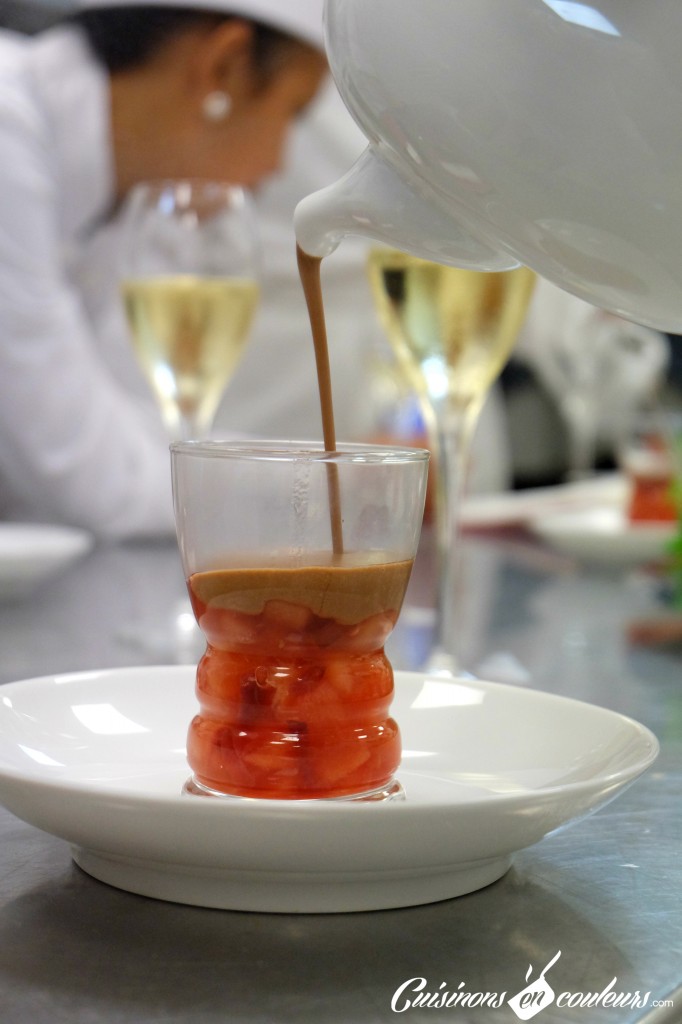 gelée de pêches sauce au chocolat