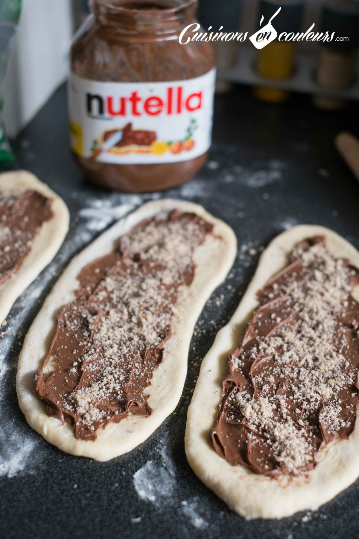 Brioche filante au Nutella et aux noisettes Cuisinons En Couleurs