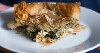 Spanakopita, une tourte aux épinards qui sent bon le soleil !