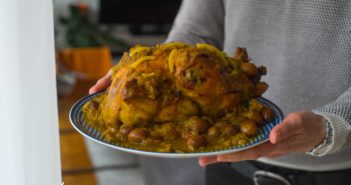 Djaj M’hamar bdeghmira : poulet aux olives et au citron confit