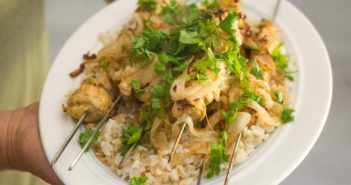 Brochettes de poulet au yaourt et aux épices