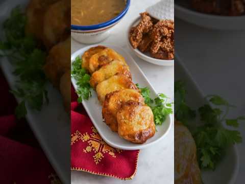 Rghayef dial lferane aux oignons, tomates et khlii