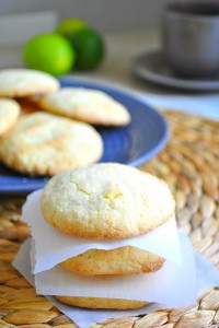 DSC_0178-200x300 - Cookies à la noix de coco et au citron vert