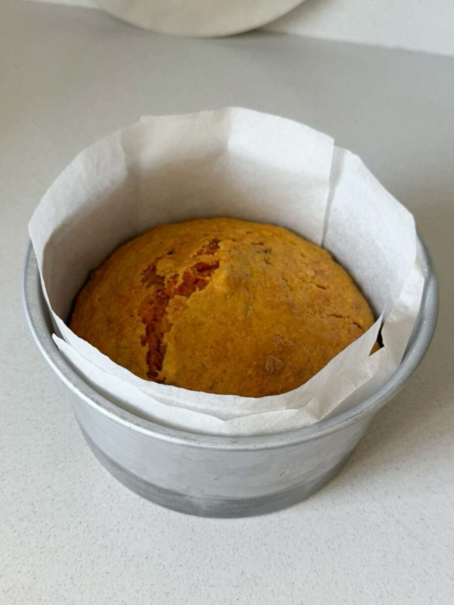 Versez la pr&eacute;paration dans un moule beurr&eacute; (ou chemis&eacute; de papier sulfuris&eacute;) et faites&hellip;