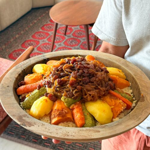 Couscous marocain &agrave; la viande et aux l&eacute;gumes : recette traditionnelle