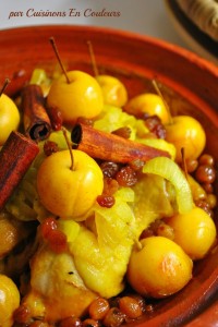 tajine-aux-pommes1-200x300 - Tajine de poulet aux petiotes, oignons et raisins secs