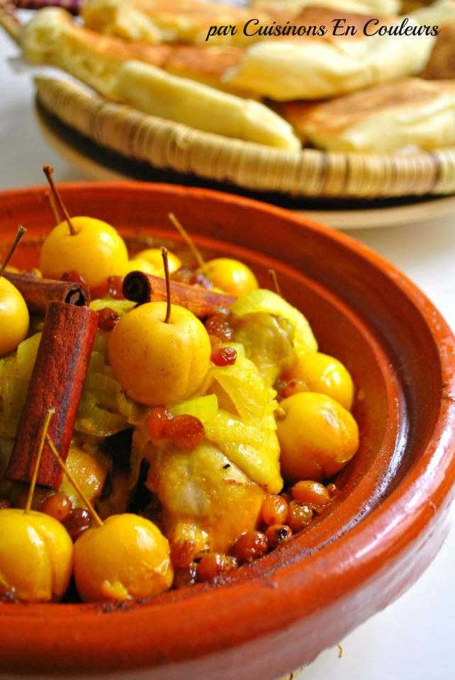 tajine-pommes - Tajine de poulet aux petiotes, oignons et raisins secs