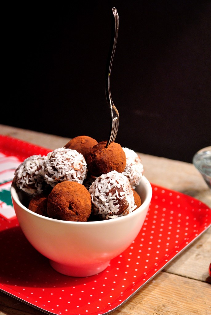 DSC_0455-1-686x1024 - Truffes au chocolat... enrobage cacao ou noix de coco?