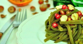 Salade de haricots verts à la grenade et aux noisettes