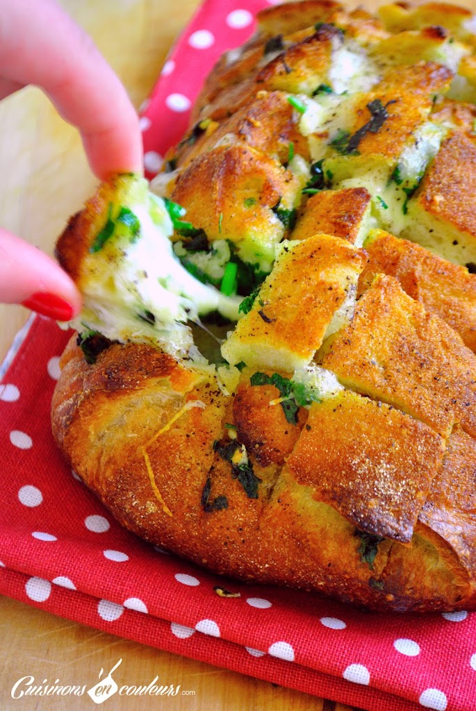 DSC_0041 - Cheese & garlic bread : un pain fourré au fromage et à l'ail!