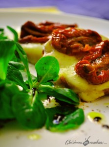 salade-tomate-sechees-223x300 - Salade de mâche, crostini à la tomme de Savoie et aux tomates séchées