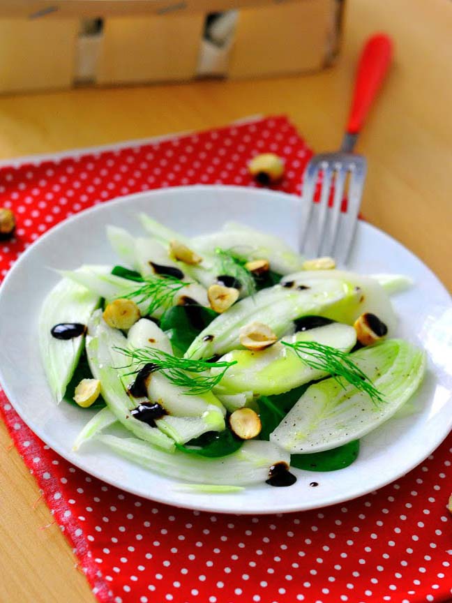 Salade de fenouil, poire et noisettes