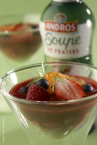 fruits3-Copier--200x300 - Soupe de fraises Andros et un crumble de fruits...renversé!