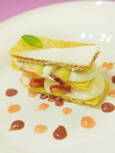 Millefeuille2-225x300 - Mille-feuilles à la chantilly et aux nectarines