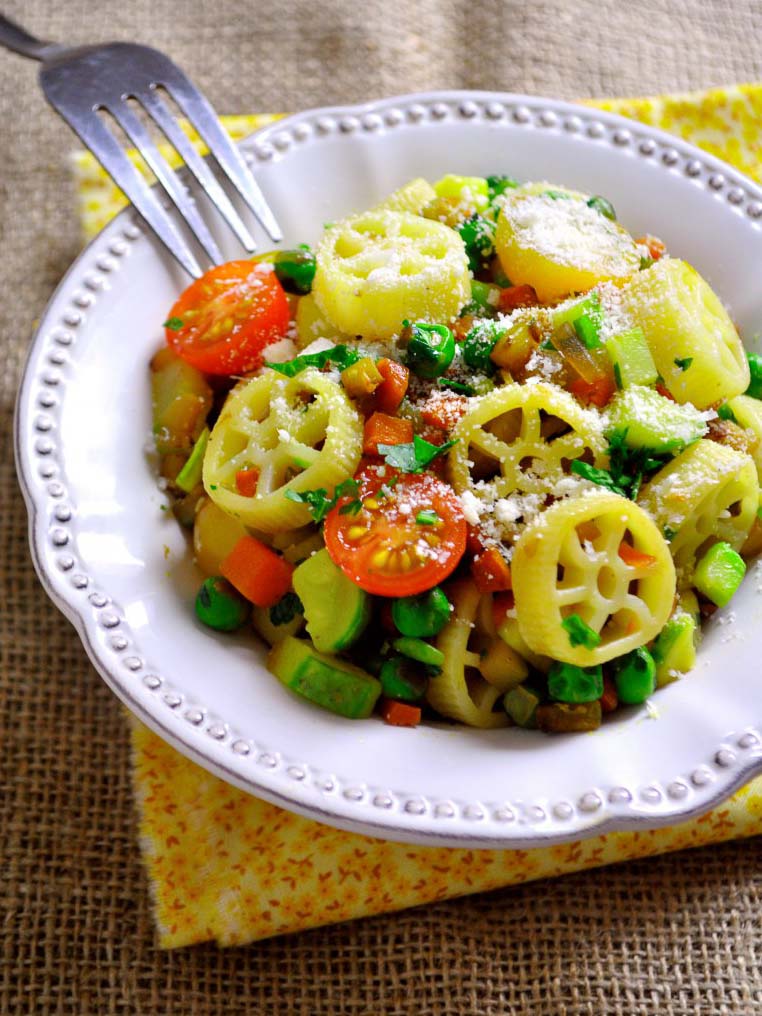 Ruote con verdure, autrement dit des pâtes aux légumes