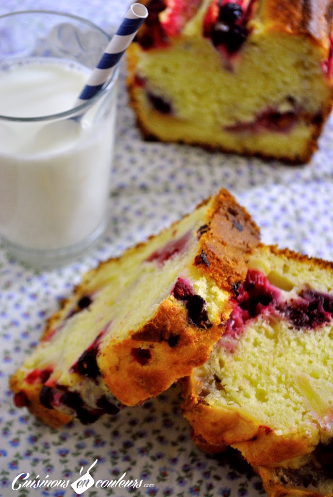 DSC_0103 - Cake aux pommes et aux fruits rouges