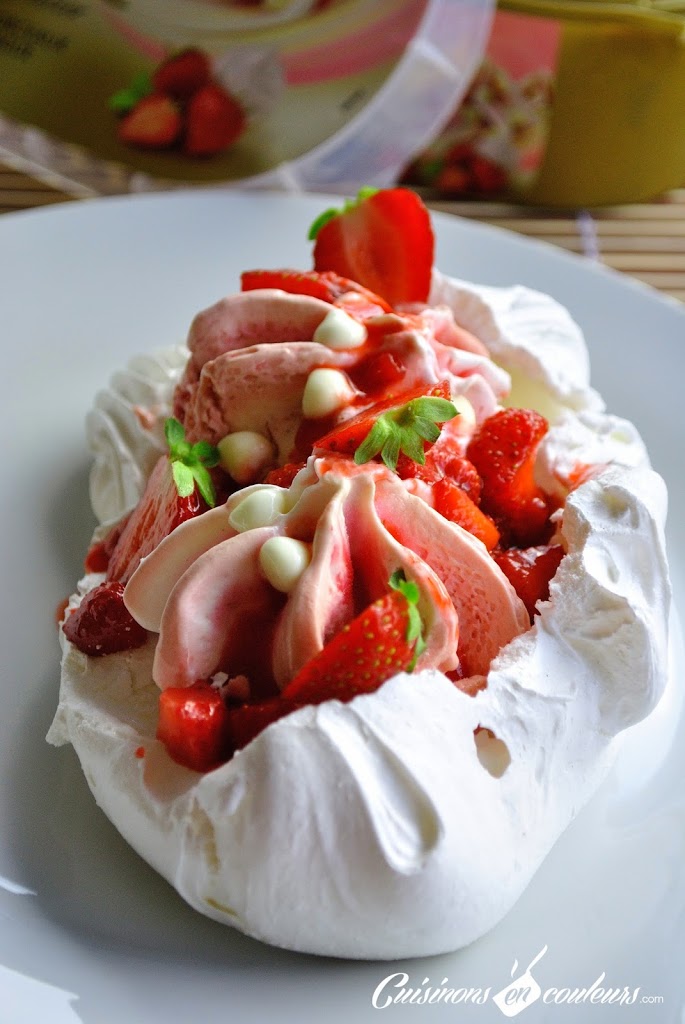 vacherin-express-a-la-glace - Vacherin express avec la glace Carte d'Or Façon Glacier Fraise et morceaux de meringue