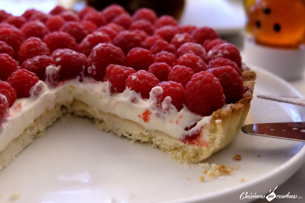 Tarte-aux-framboises-facile-%C3%A0-faire-1024x682 - Tarte au chocolat blanc et aux framboises