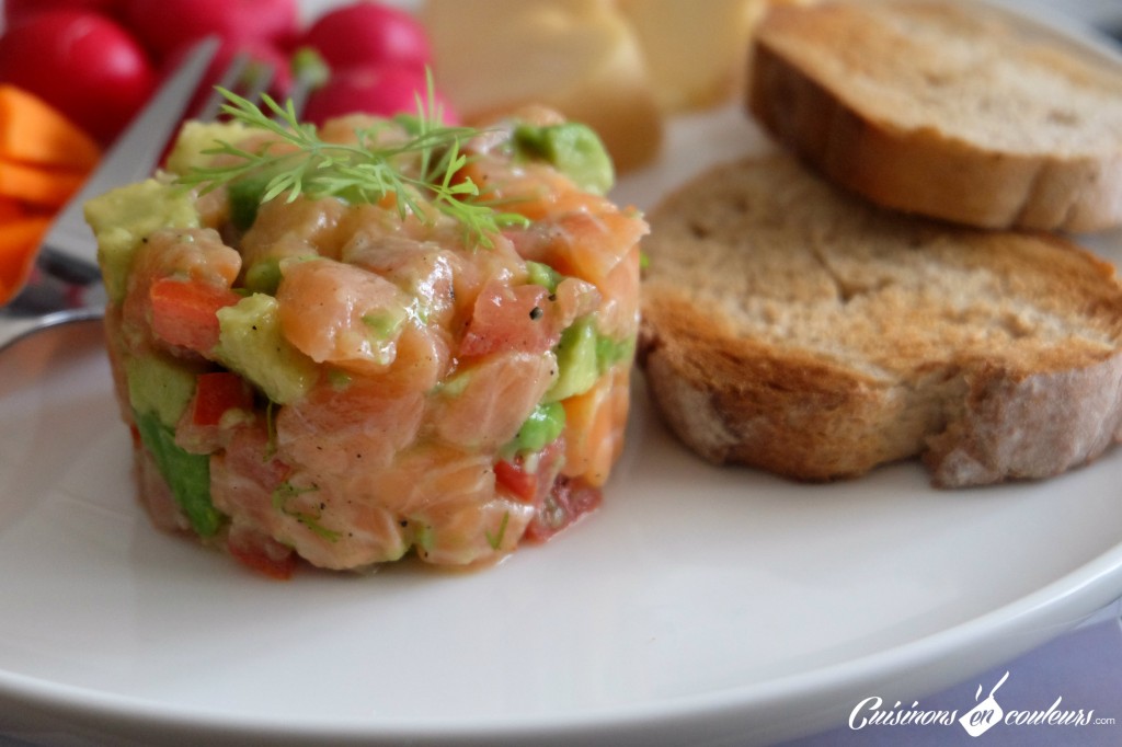 Tartare de saumon et avocat et tomates