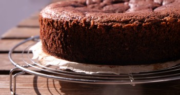 Gâteau au chocolat à tomber sans beurre et sans sucre !