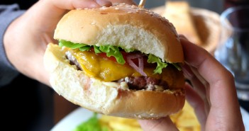 burger-Roys-Club-351x185 - Cuisinons En Couleurs