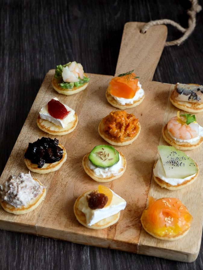 12 idées de garnitures pour vos blinis