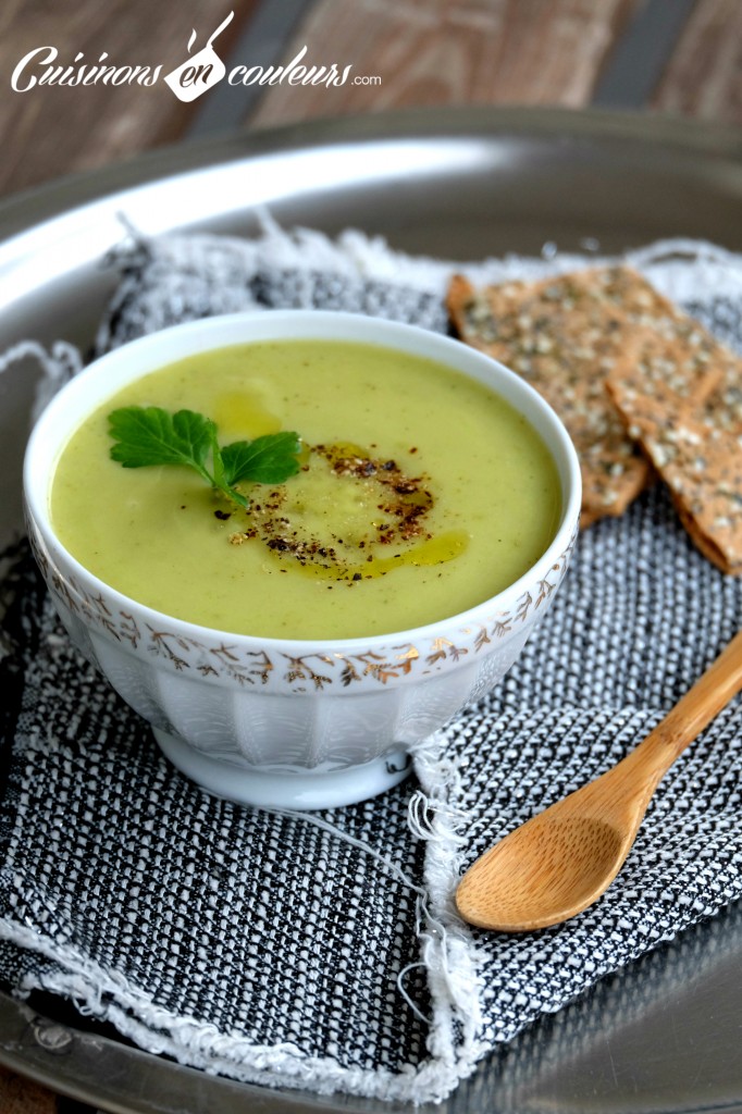 Soupe-de-courgettes-682x1024 - Velouté de courgettes à la boisson végétale à la noix de coco