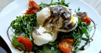 Burrata-et-truffes-351x185 - Cuisinons En Couleurs