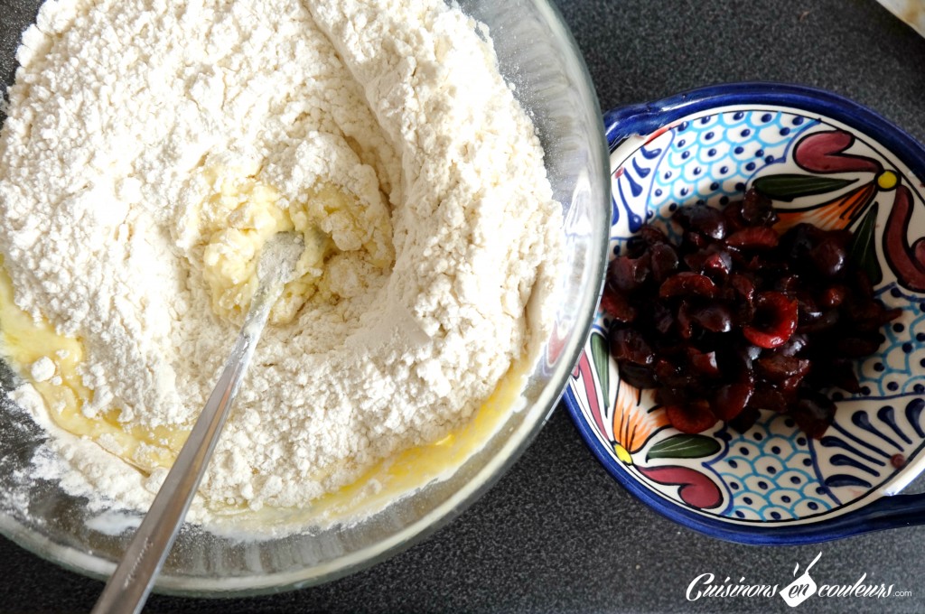 Preparation du cake aux cerises