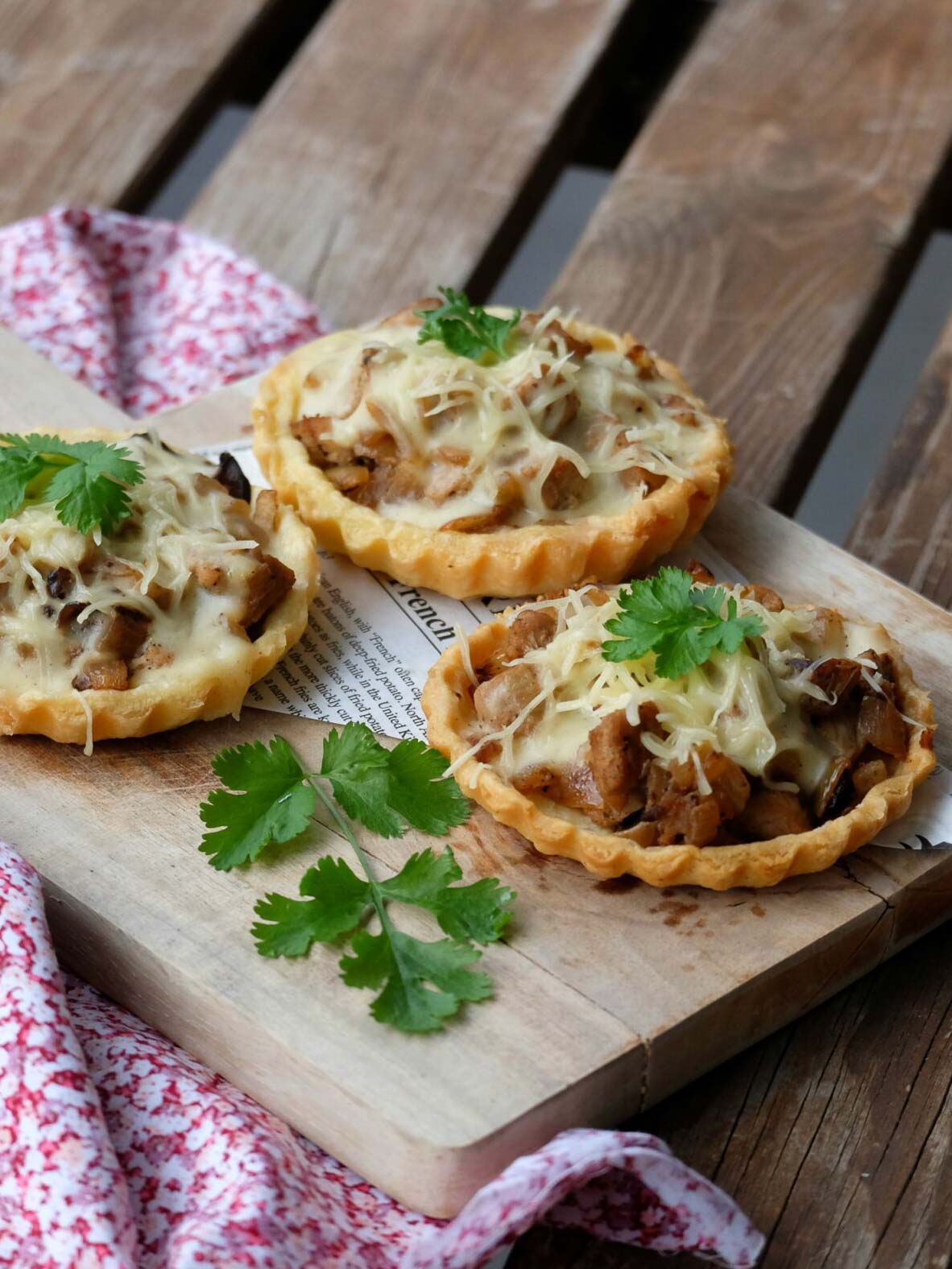 Tartelettes à la viande de veau et la béchamel