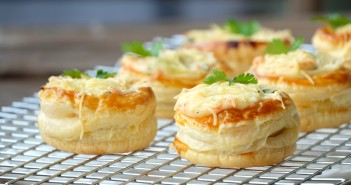 Vol-au-vent au saumon fumé et aux courgettes
