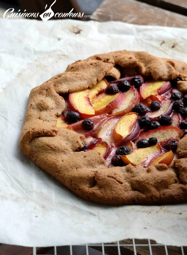 Tarte rustique nectarines et myrtilles