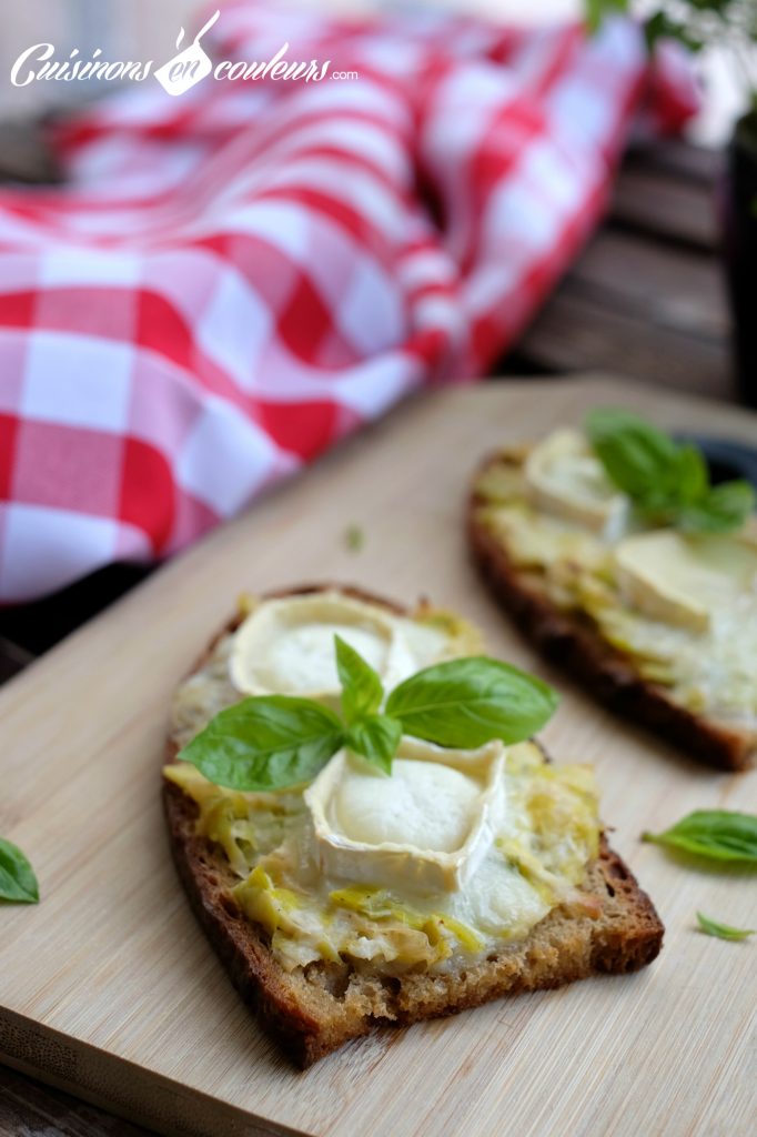 Tartines-chevre-et-poireaux-682x1024 - Tartines aux poireaux et au fromage de chèvre