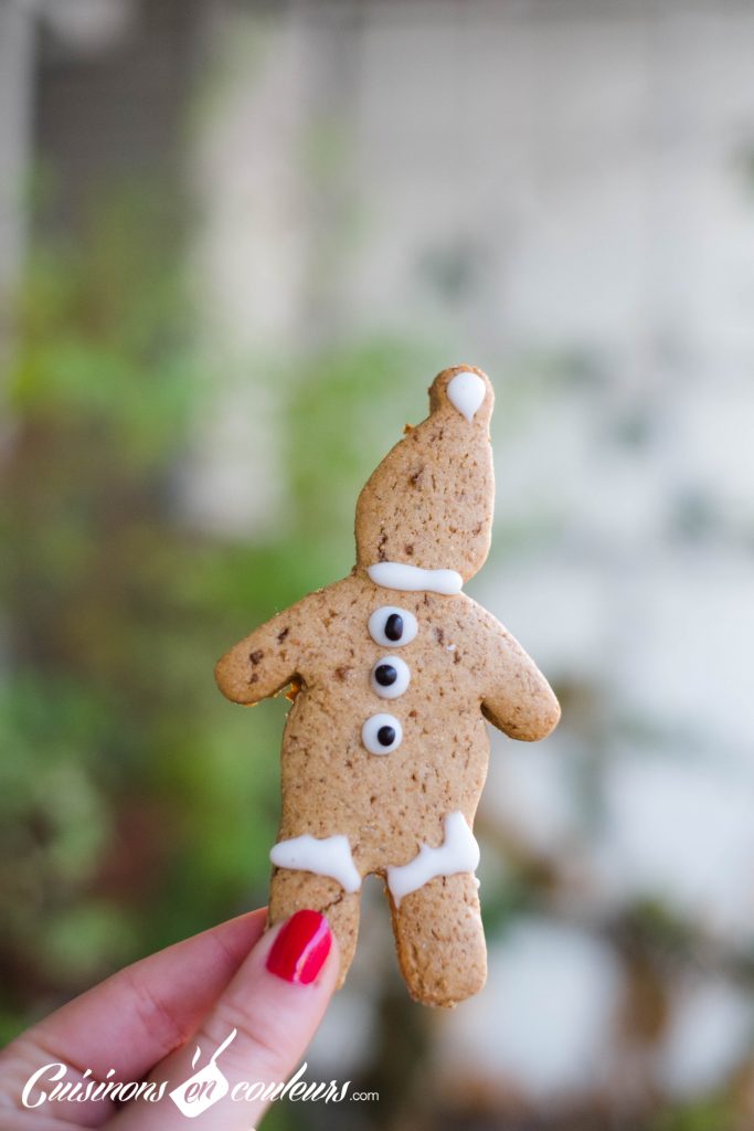 biscuits-12-683x1024 - Bonhommes en pain d'épices de Noël