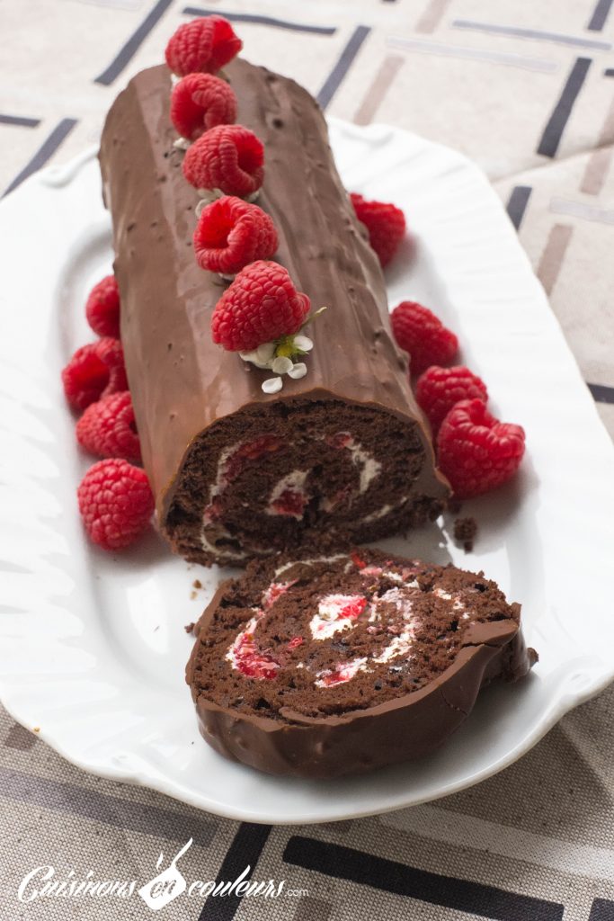 buche-au-chocolat-7-683x1024 - Bûche au chocolat et aux framboises