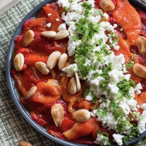 Salade de poivrons grillés à la feta et aux amandes
