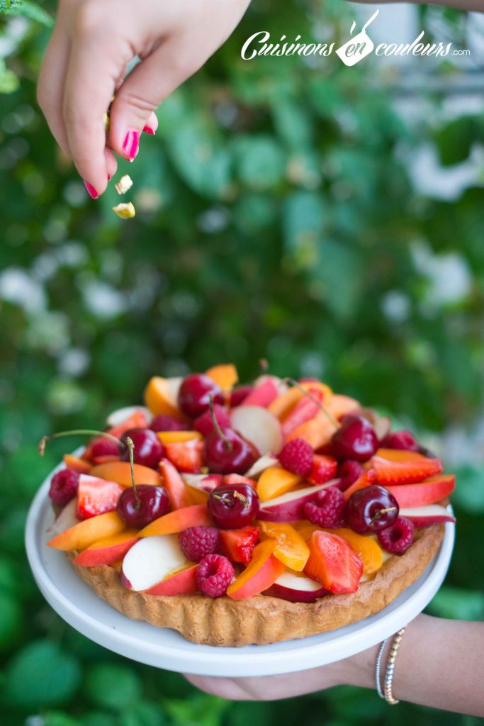 Tarte-aux-fruits-frais-3-683x1024 - Tarte aux fruits et à la crème pâtissière à la vanille