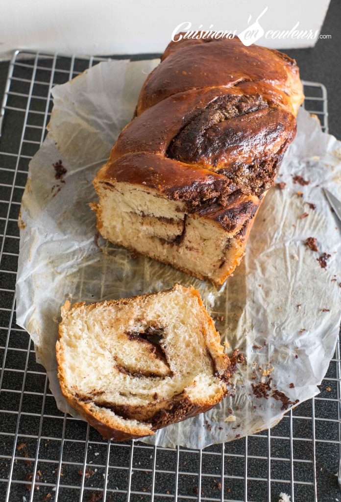 Brioche-au-nutella-16-696x1024 - Brioche filante au Nutella et aux noisettes