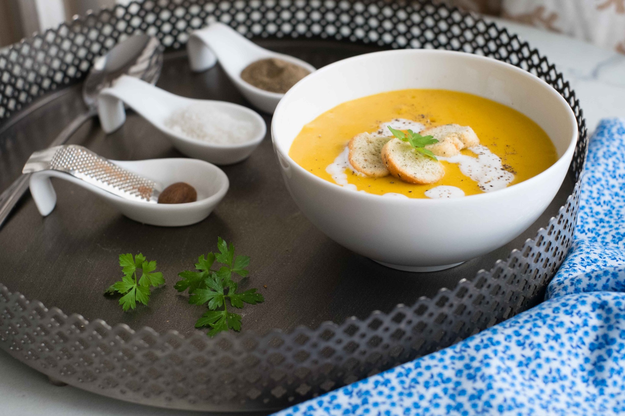 Velouté de carottes et lentilles corail à la noix de coco - Cuisinons