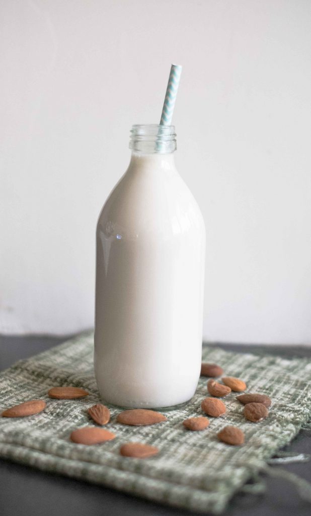 Lait-damandes-9-618x1024 - Lait d'amandes, fait maison