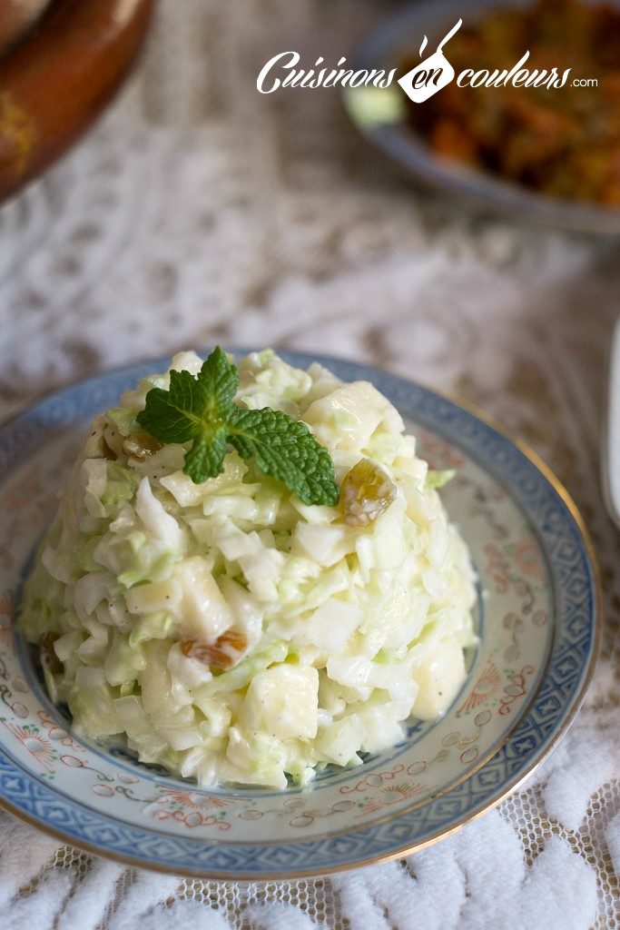 Salade-de-chou-blanc-aux-pommes-et-raisins-683x1024 - Salade de chou blanc à la pomme et aux raisins secs