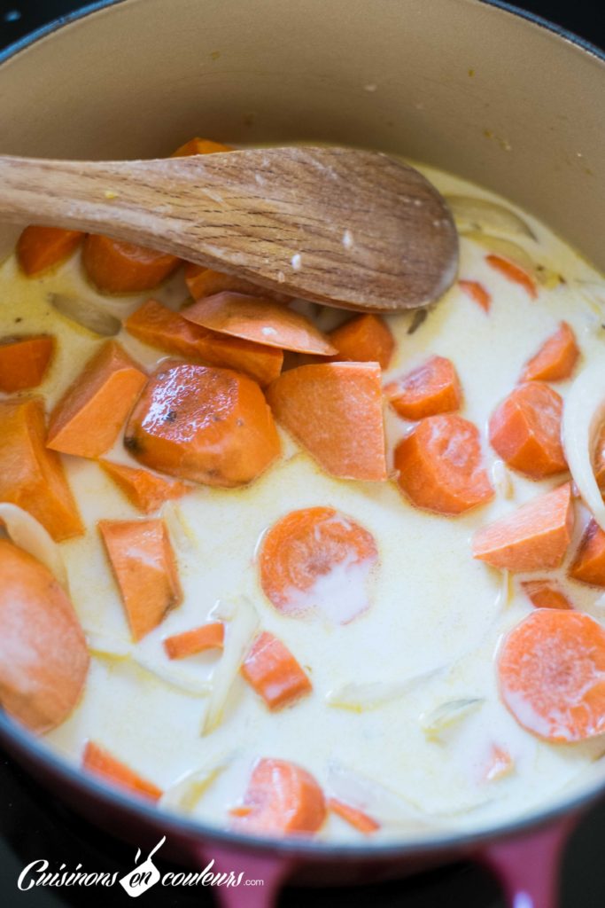 veloute-patate-douce-3-683x1024 - Velouté de patate douce et carottes au lait de coco