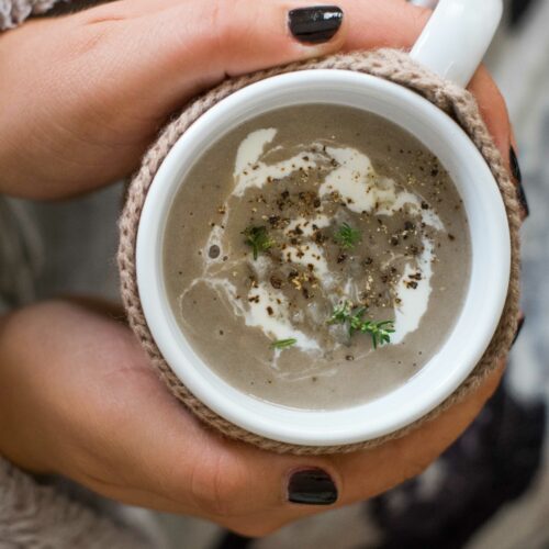 Velouté de champignons au thym
