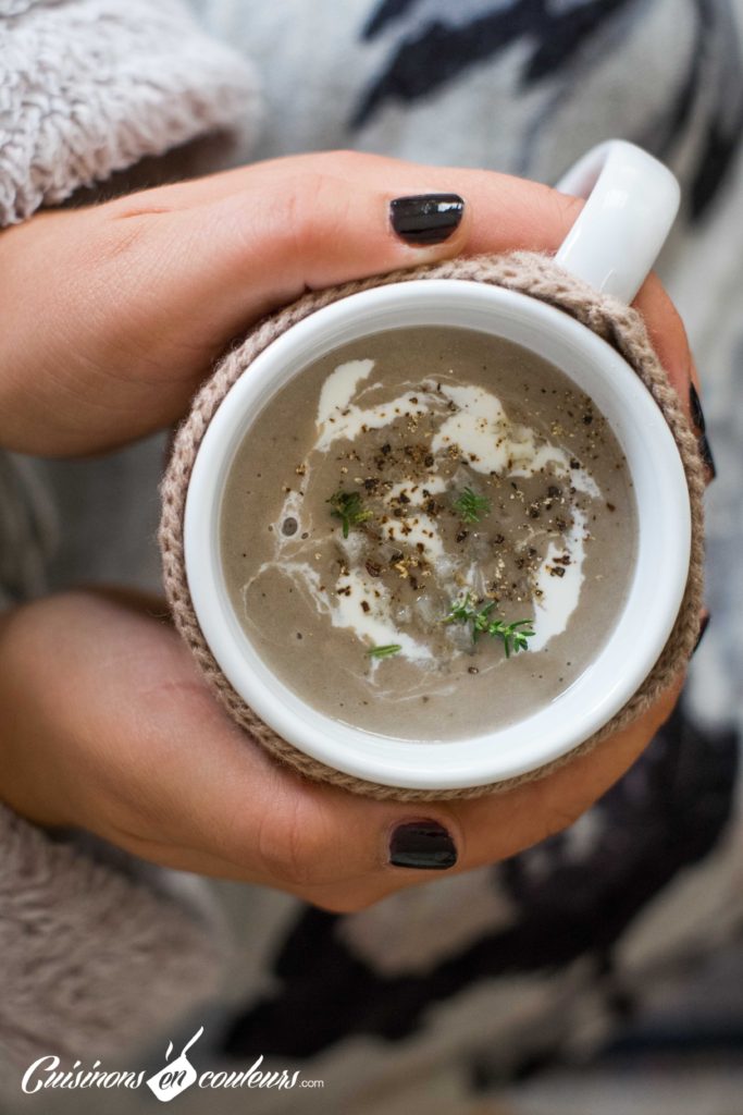 Veloute-de-champignons-9-683x1024 - Velouté de champignons au thym