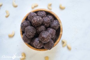 Energy Balls aux dattes, noix de cajou et noix de coco