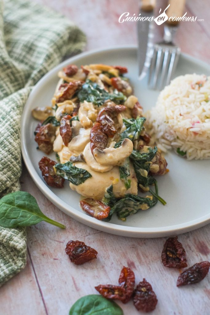 Poulet-champignons-epinards-tomates-sechees-6-683x1024 - Poulet à la crème, aux épinards et aux tomates séchées