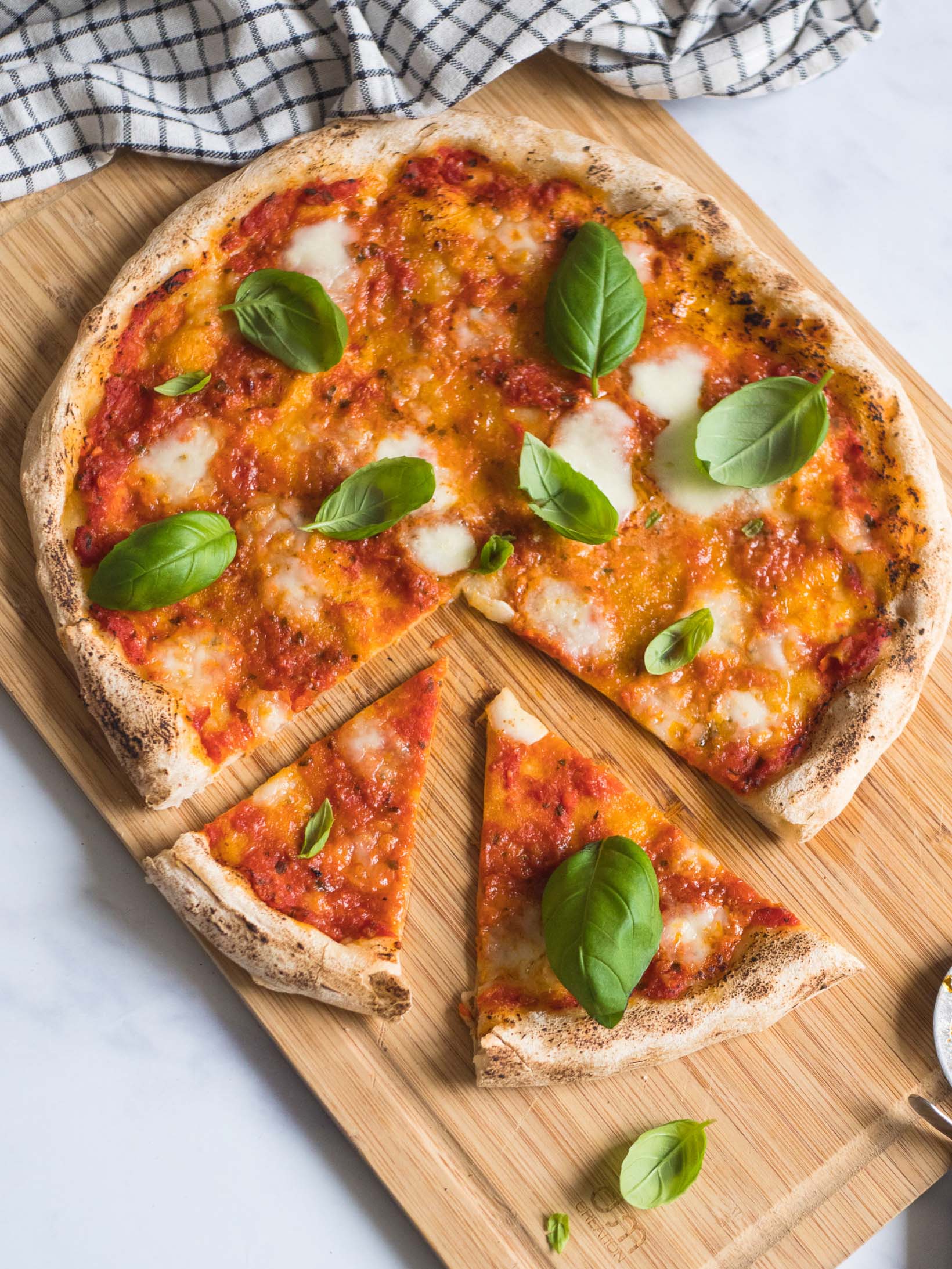Poulet à la crème, aux épinards et aux tomates séchées