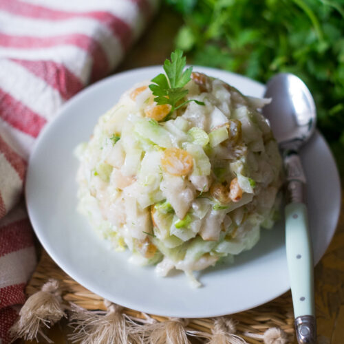 Salade de fenouil à la poire et aux raisins secs