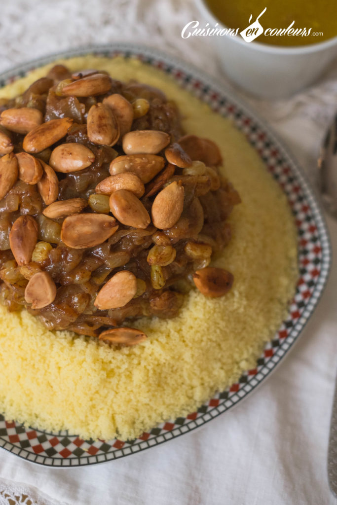 Couscous-Tfaya-11-683x1024 - Couscous au poulet et tfaya (confit d'oignons et raisins secs caramélisés)