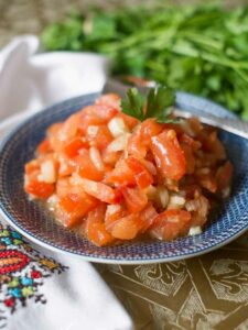 Salade marocaine aux tomates et oignon